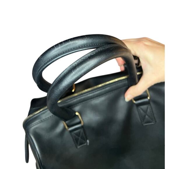 Black Satchel Convertible - Picture 4 of 6